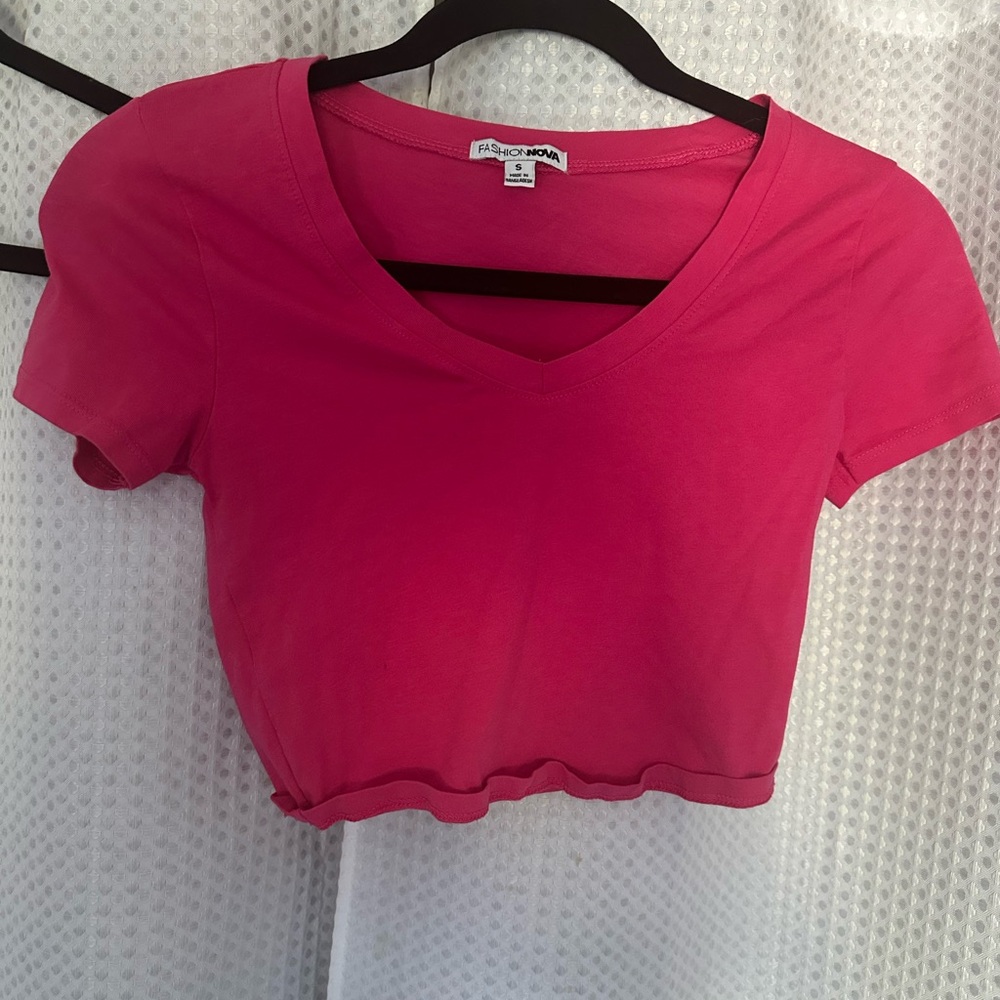 Fashion Nova Pink V-Neck Crop Top